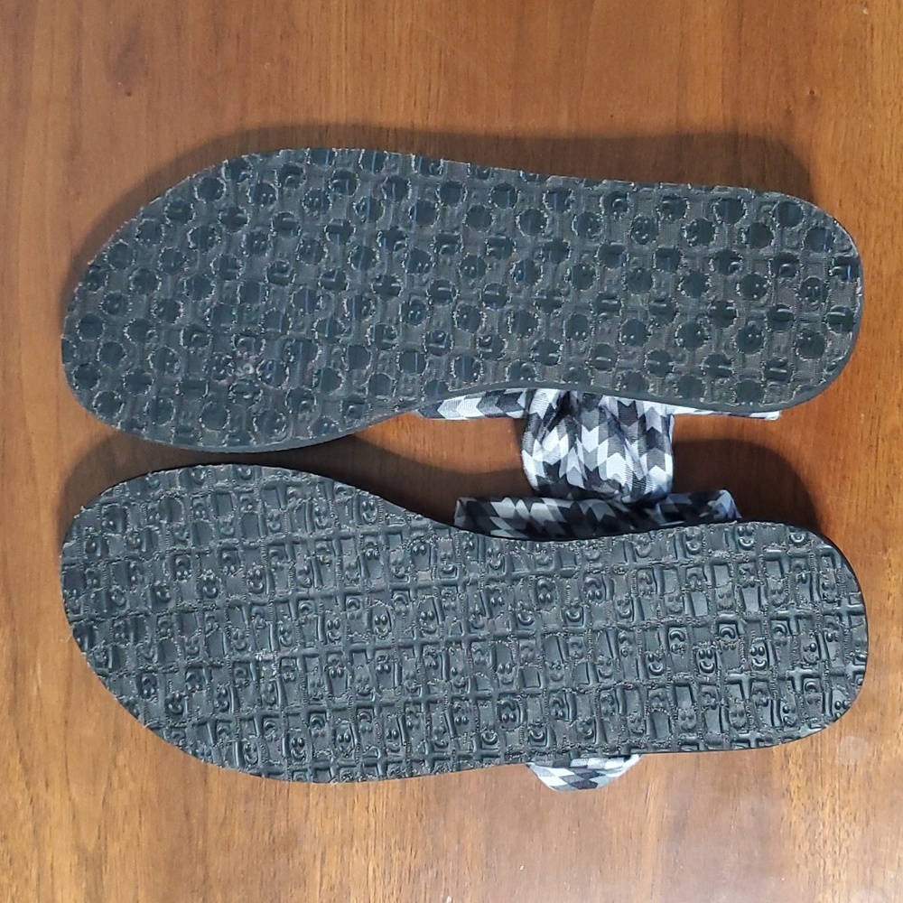 Sanuk yoga sling 2 sandals 6 NWOT - Picture 4 of 5